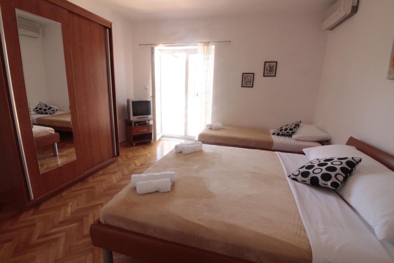 Studios & Rooms Fiesta Novalja Zimmer foto